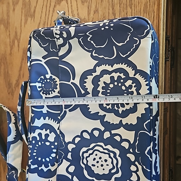 Ju-Ju-Be GigaBe Laptop Carrier - Cobalt Blossom - Navy Blue White - Picture 12 of 15